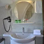 Schloss Muenichau מלון 3*