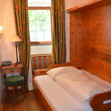 Schloss Muenichau Hotel 3*
