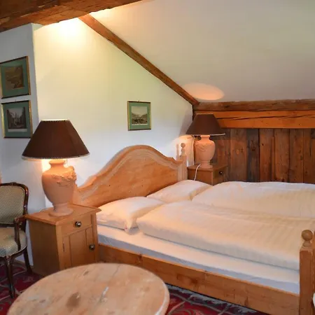 Otel Schloss Muenichau 3*