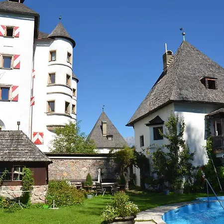 Schloss Muenichau Hotel