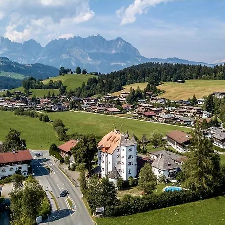 Schloss Muenichau 3*