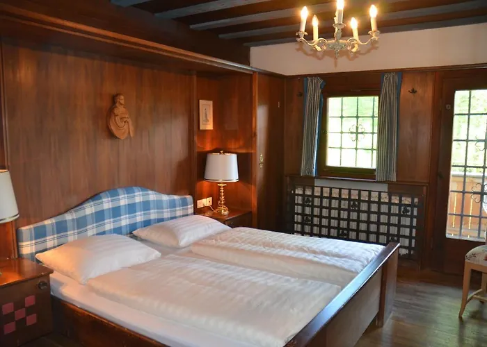 Schloss Muenichau 3*