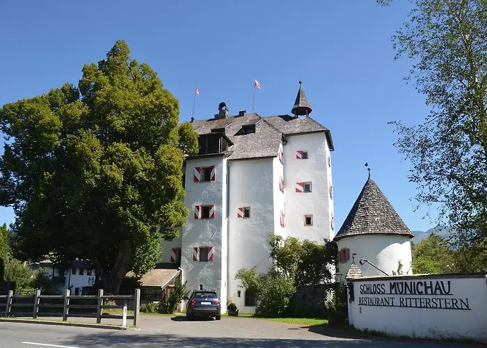 Schloss Muenichau Szálloda 3*