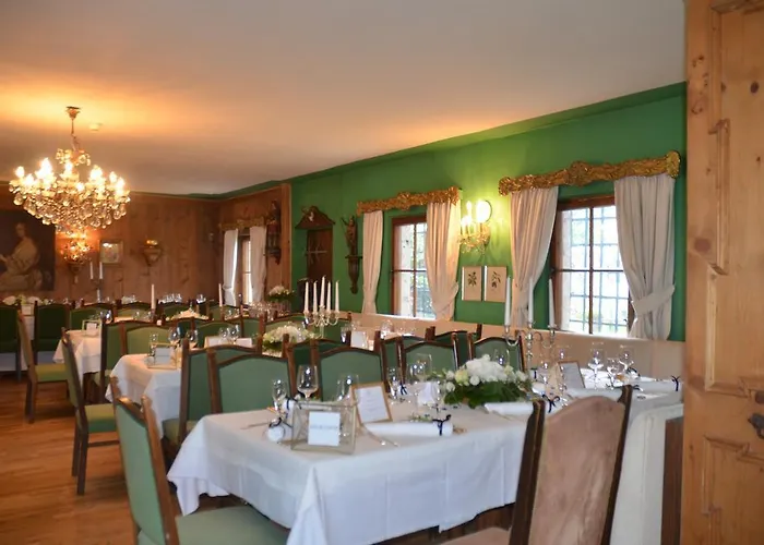 Schloss Muenichau Szálloda 3*