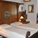 Schloss Muenichau 3*