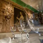 Schloss Muenichau 3*