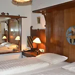 Hotel Schloss Muenichau