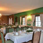 Schloss Muenichau Hotel 3*