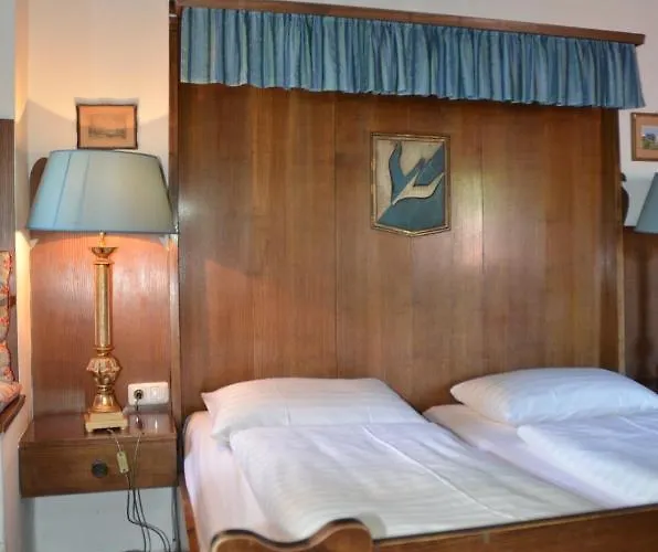 Hotel Schloss Muenichau 3*