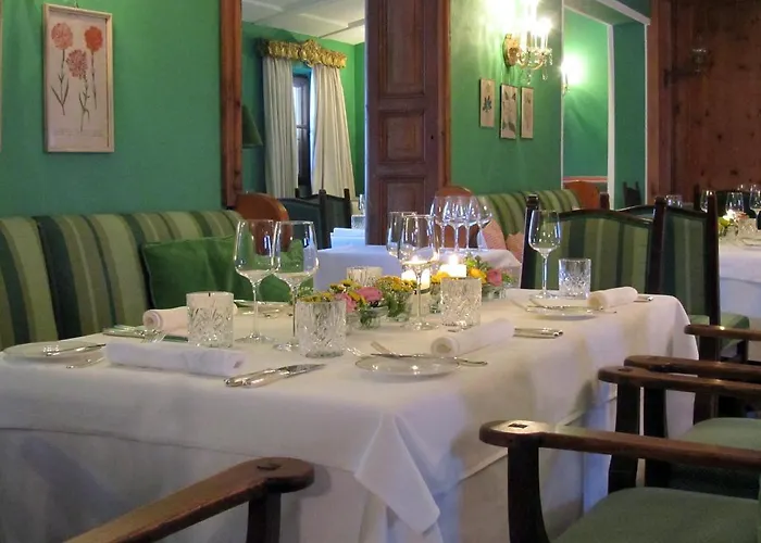 Schloss Muenichau 3*